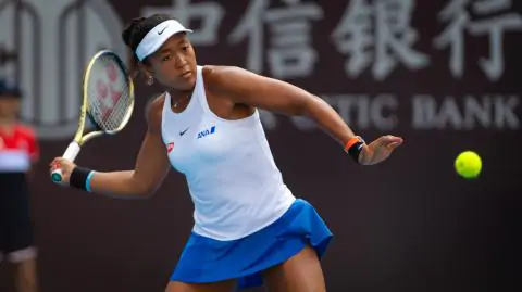 Осака стала победительницей турнира в Пекине, проигрывая Барти после первого сета