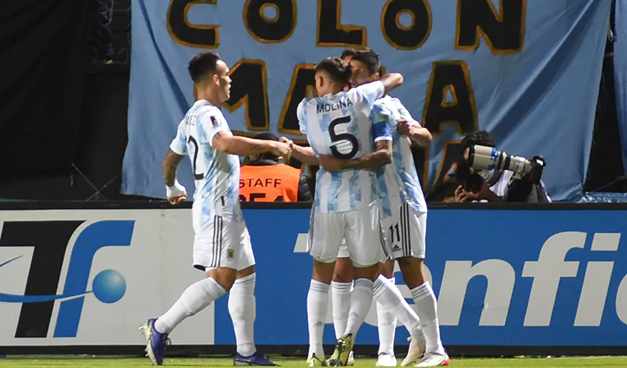 Аргентина одолела Уругвай и приблизилась к выходу на чемпионат мира