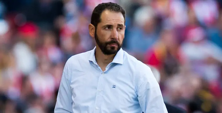 «Севилья» уволила главного тренера после сенсационного вылета из Лиги Европы