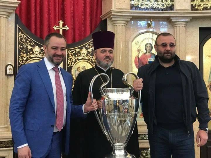Президент федерации футбола Украины, священник, криминальный авторитет «Нарик» и кубок Лиги Чемпионов