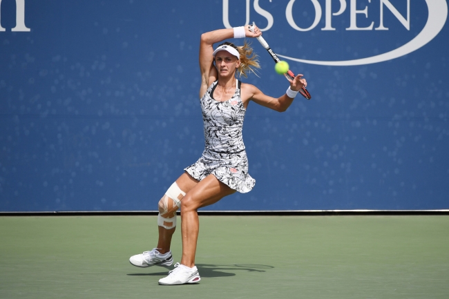 Е.Бондаренко вышла в третий раунд Открытого чемпионата США по теннису