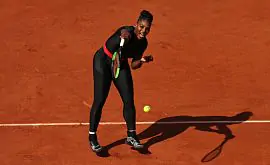 Серена Уильямс одолела Барти и вышла в третий круг Roland Garros