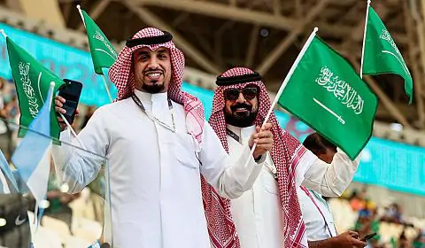 Трансферная Мекка для звезд: почему топовые футболисты массово переезжают в Саудовскую Аравию?