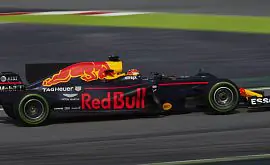 Red Bull и Ferrari обновили свои логотипы