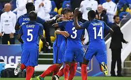 Франция в драматичной концовке вырвала победу у Камеруна. Видео