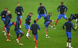 Сборная Франции готовится к матчу с Португалией. Видео 