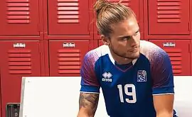 Исландский полузащитник сыграл на чемпионате мира и набрал миллион подписчиков в Instagram