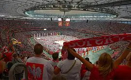 Стадион Евро-2012 в Варшаве принял 62 тысячи болельщиков на волейбольном матче