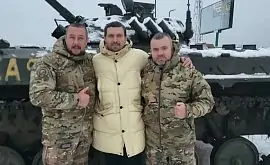 «Каждый день общаюсь с друзьями и знакомыми, которые на фронте». Усик рассказал, как пытается мотивировать защитников Украины