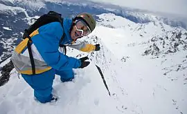 Это надо видеть! Самый безумный спуск на лыжах