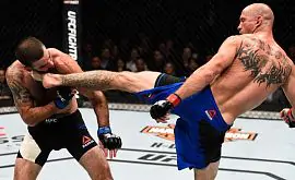 UFC 206: победа Холловэя, яркий нокаут от Серроне, поражение Крылова