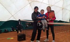 В Одессе занимается теннисом двухлетний мальчик. Видео