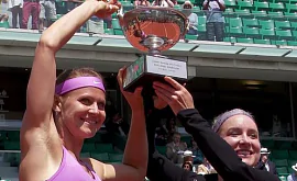 Шафаржова все же выиграла трофей на Roland Garros