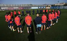 Футболисты «Барселоны» и «Реала» почтили память погибших в авиакатастрофе