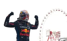 ﻿Red Bull с Ферстаппеном и Пересом триумфовали над Ferrari на Гран-при Японии﻿