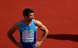 Касьянов выиграл свой забег на 400 метров и поднялся на седьмое место