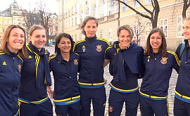 Женская сборная Украины пожелала удачи мужской на Евро-2016. Видео