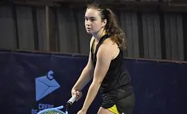Снигур победила на старте турнира в Чехии