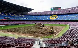 Барселона продает куски газона с «Камп Ноу» за 420  евро