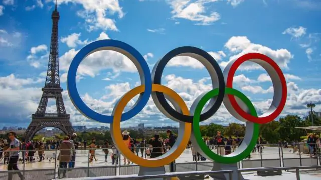 Трансвестит пронесе олімпійський смолоскип під час відкриття Ігор у Парижі