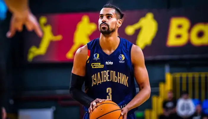 FIBA ввела санкции против Будивельника: клуб связывают с Коломойским
