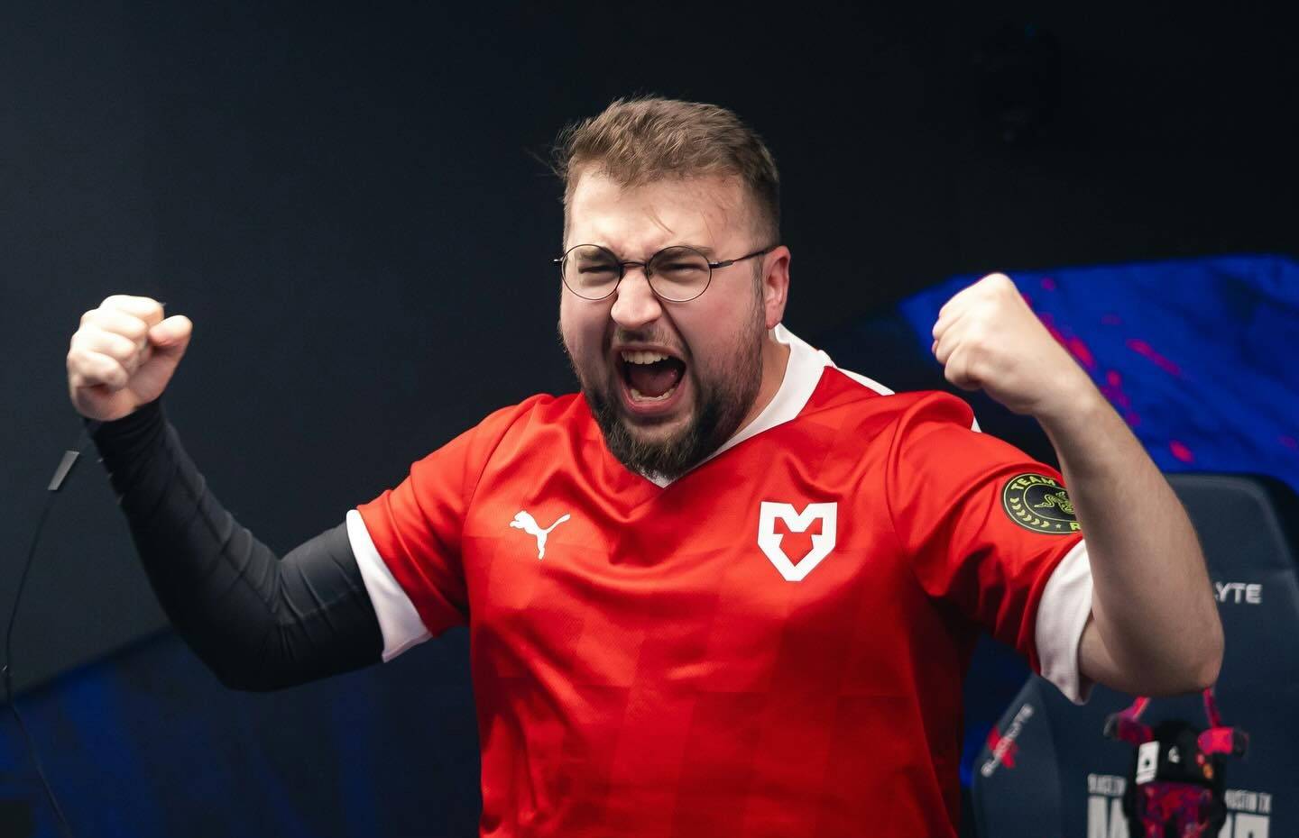 MOUZ