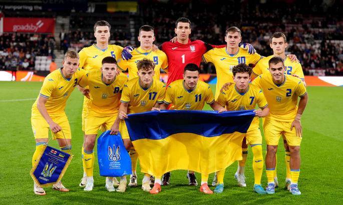 Україна