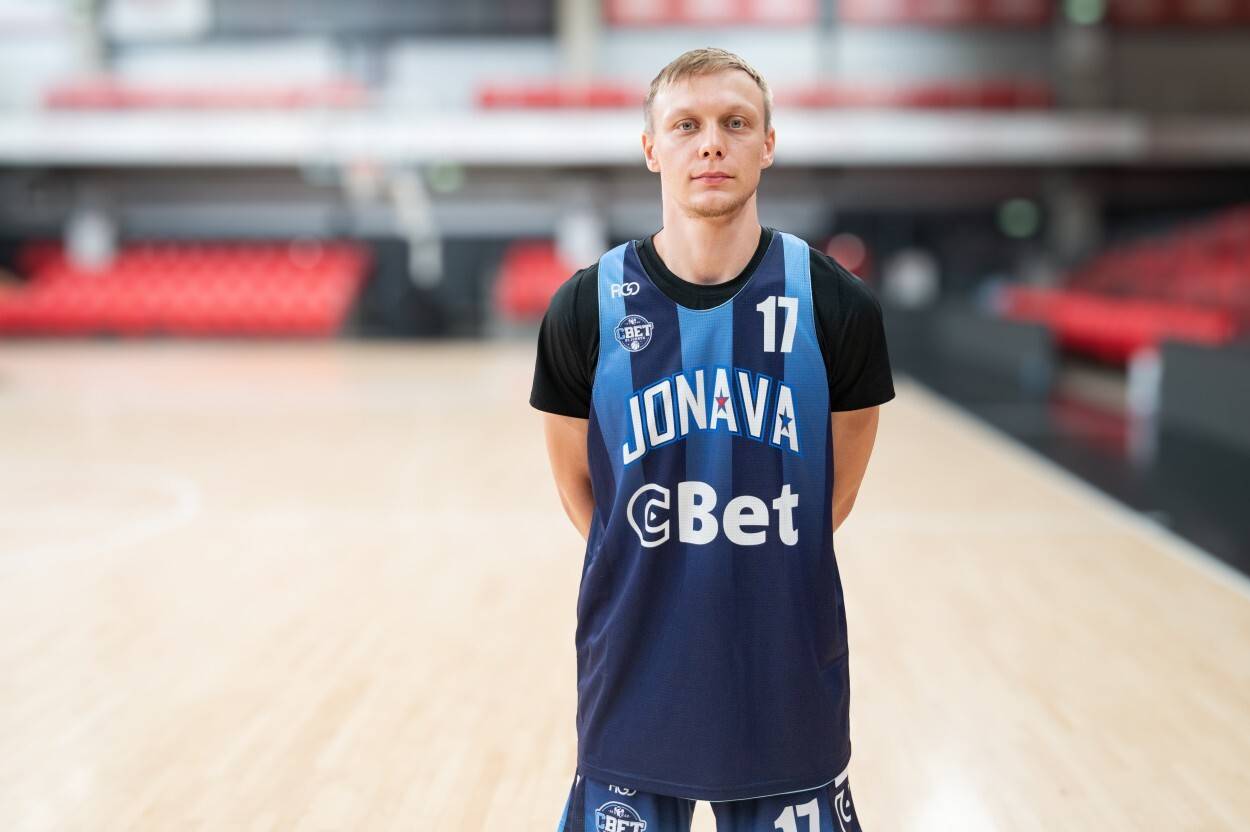 Віталій Зотов