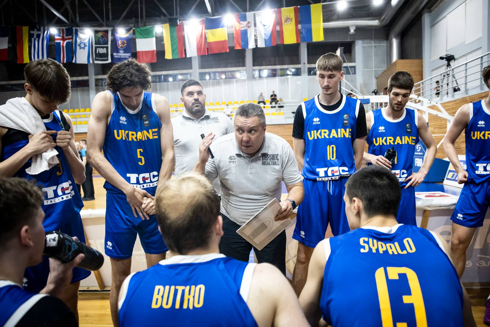 збірна України з баскетболу