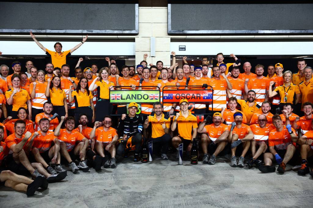 Команда McLaren