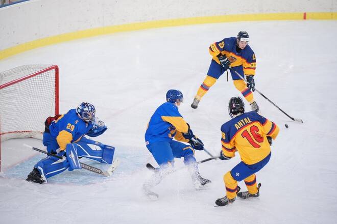 Збірна України з хокею