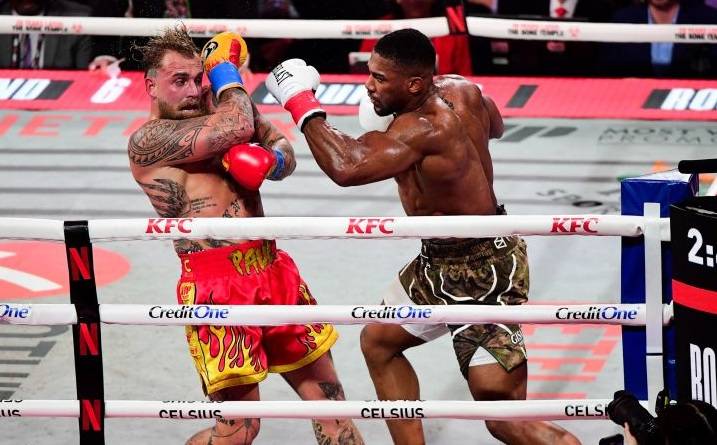 Джейк Пол та Ентоні Джошуа