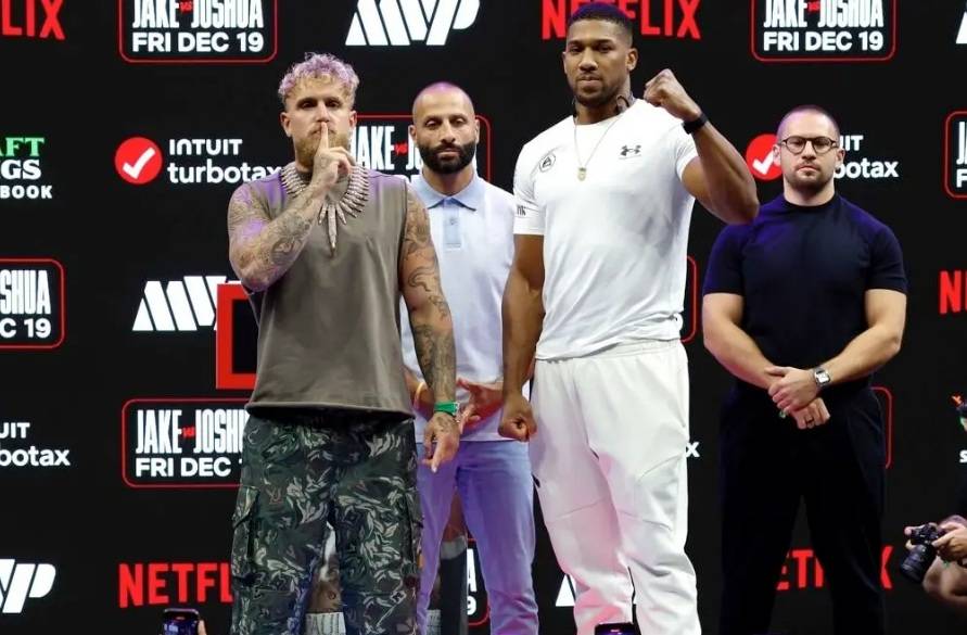 Джейк Пол та Ентоні Джошуа
