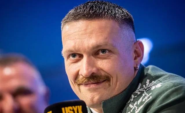 Олександр Усик