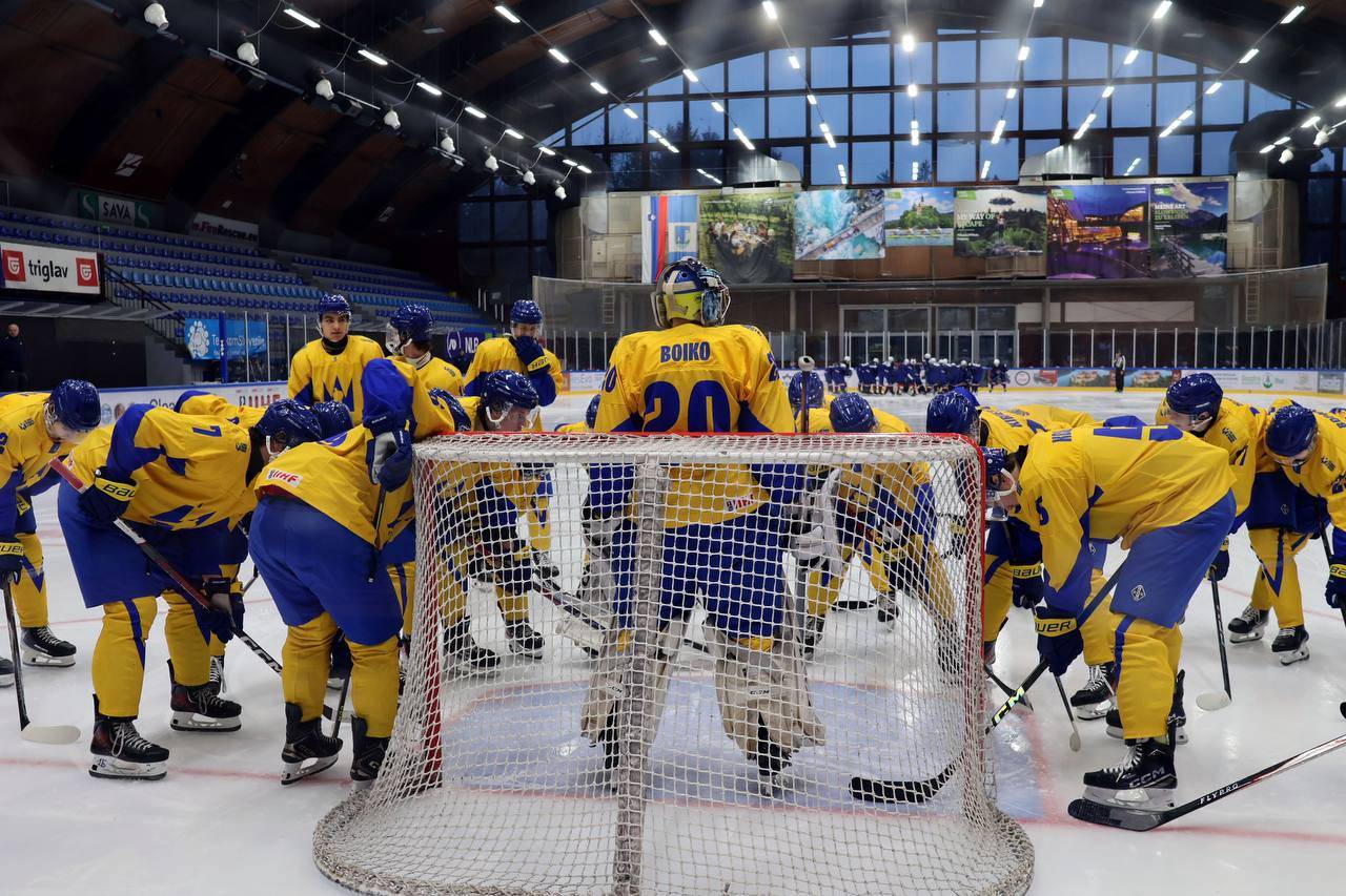 Молодіжна збірна України з хокею