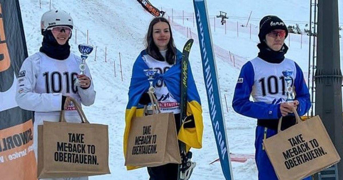 Неллі Попович