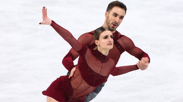 Пападакіс та Сізерон