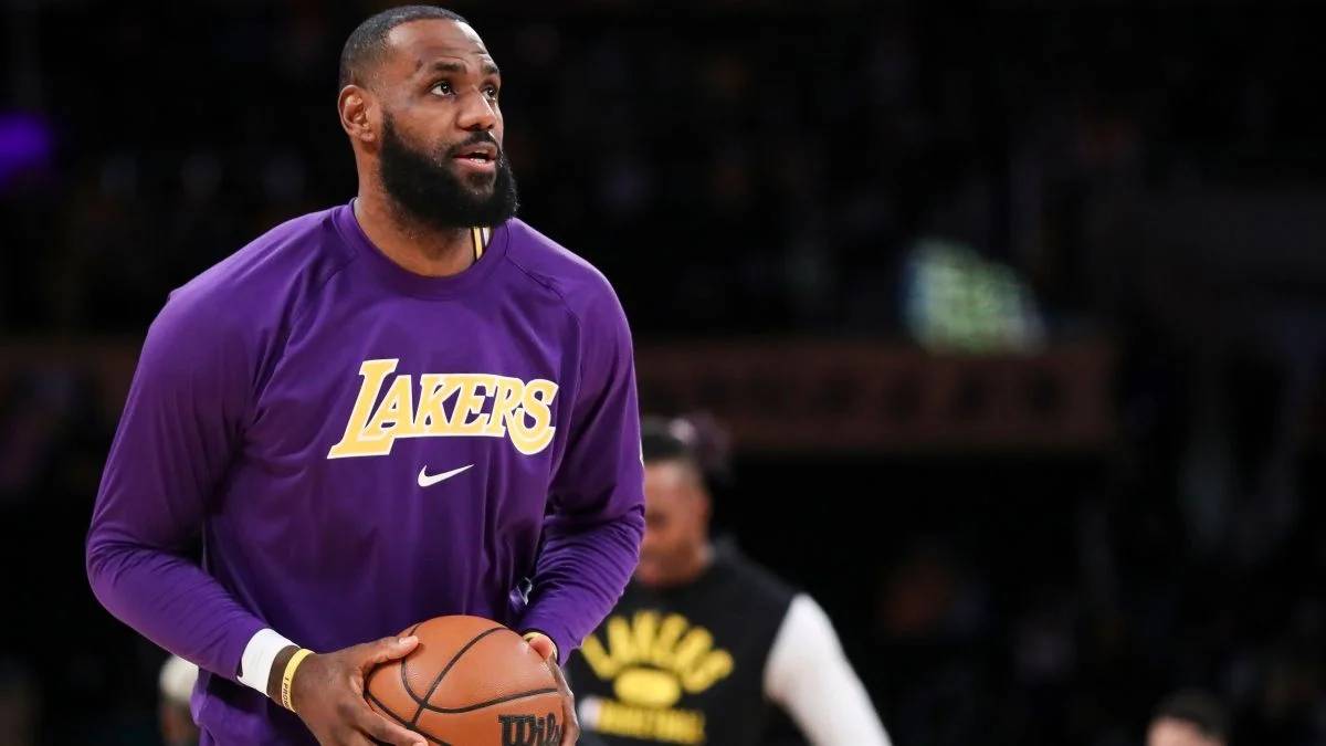 Леброн Джеймс