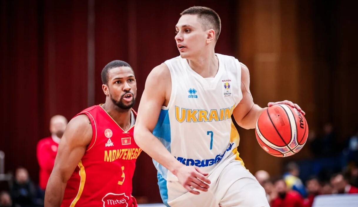 Денис Лукашов