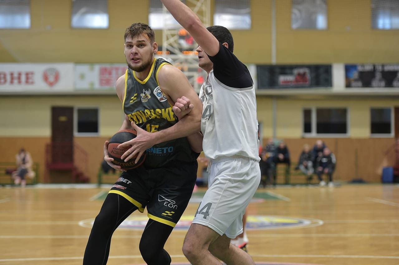 Максим Сандул