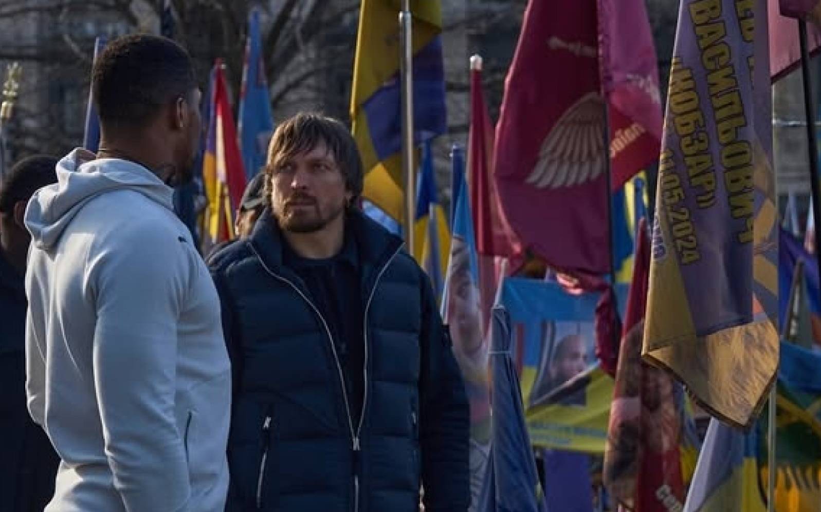 Усик і Джошуа