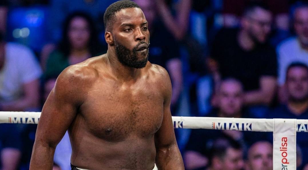 Лоуренс Околі