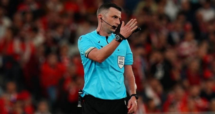 Майкл Олівер