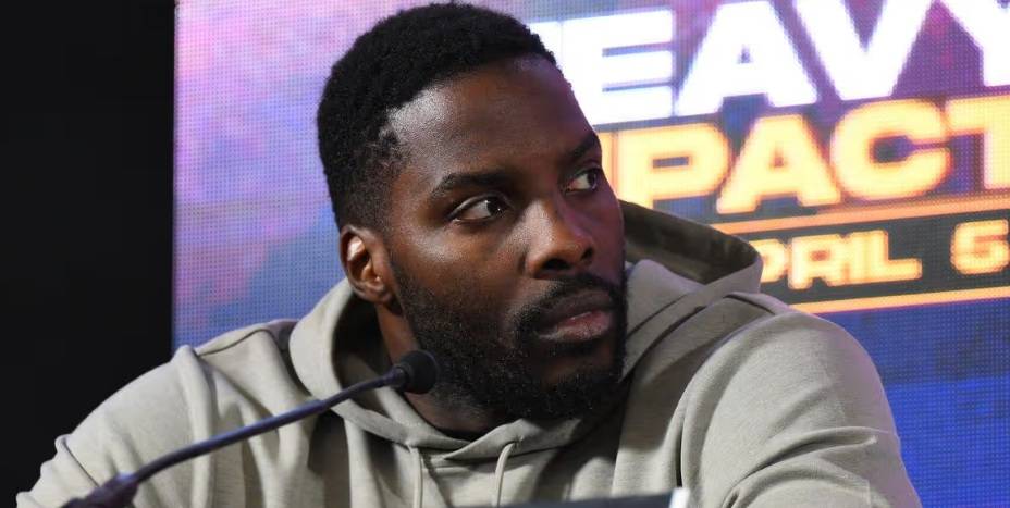 Лоуренс Околі