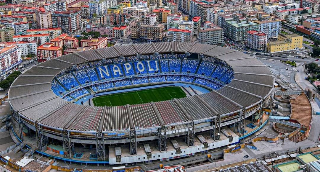 Стадіон в Неаполі