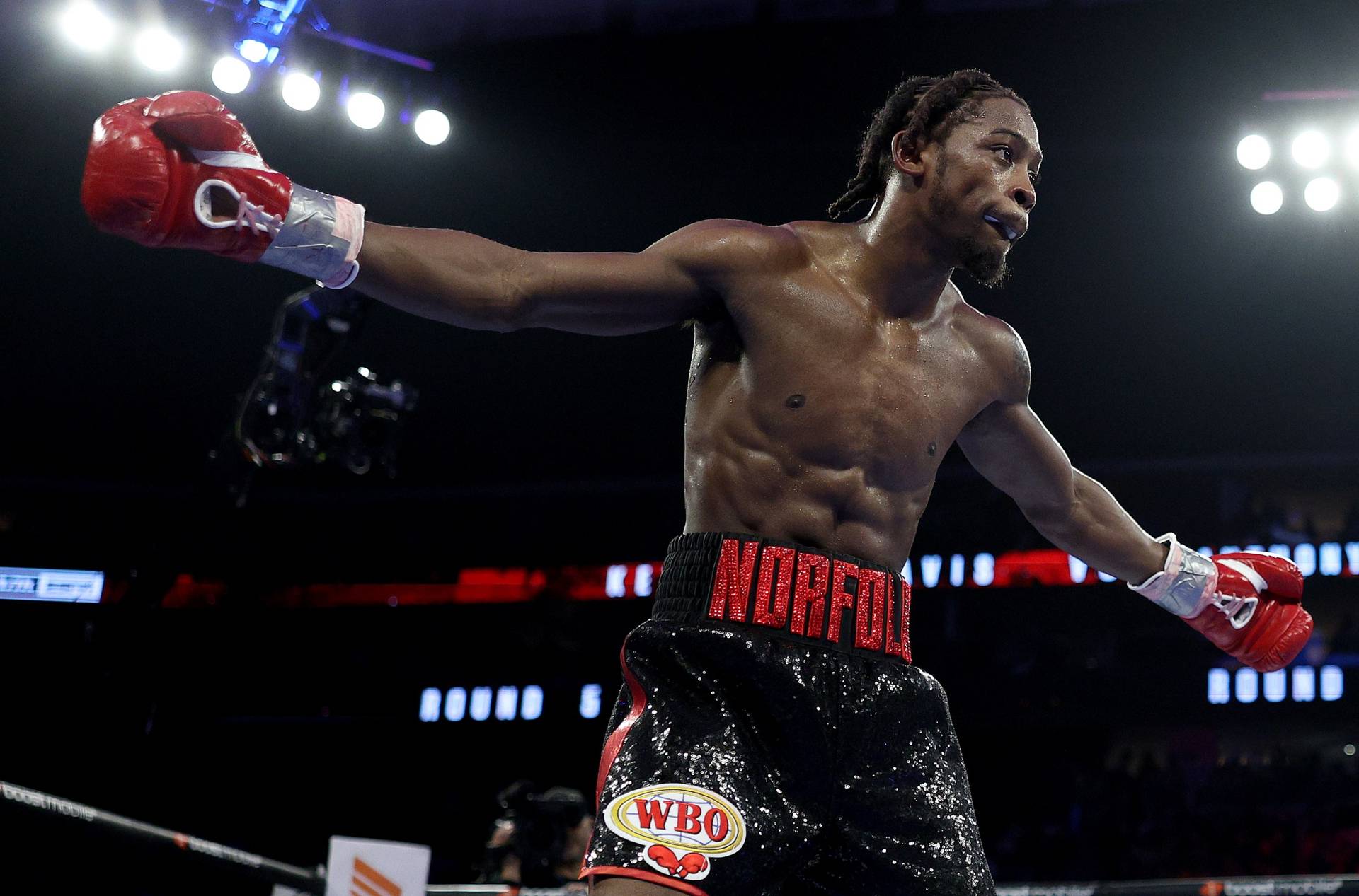 Кішон Девіс / Фото - badlefthook.com