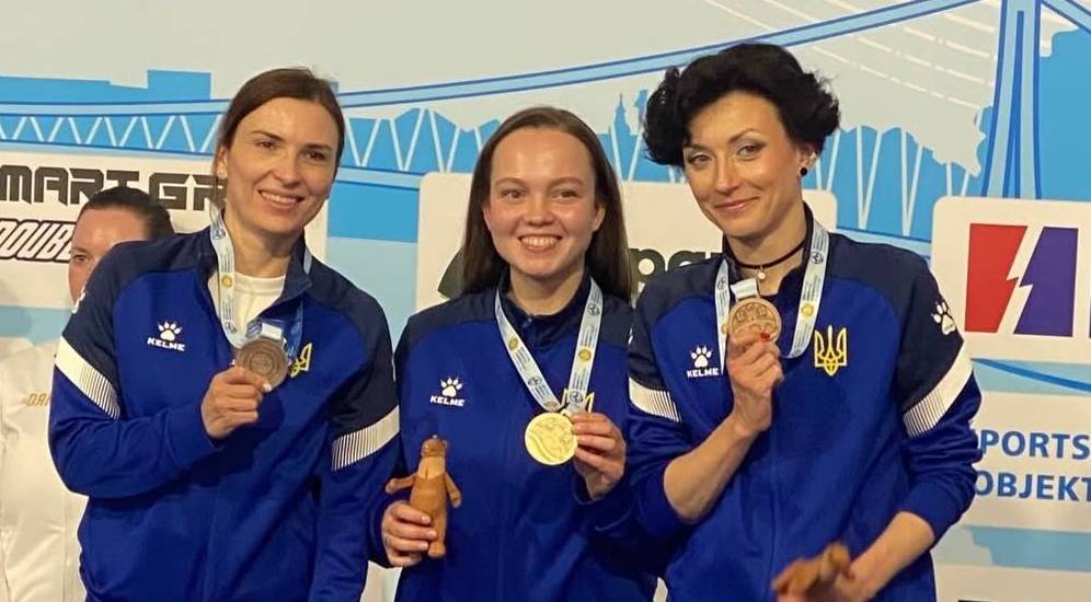 Олена Костевич, Юлія Коростильова та Анастасія Німець
