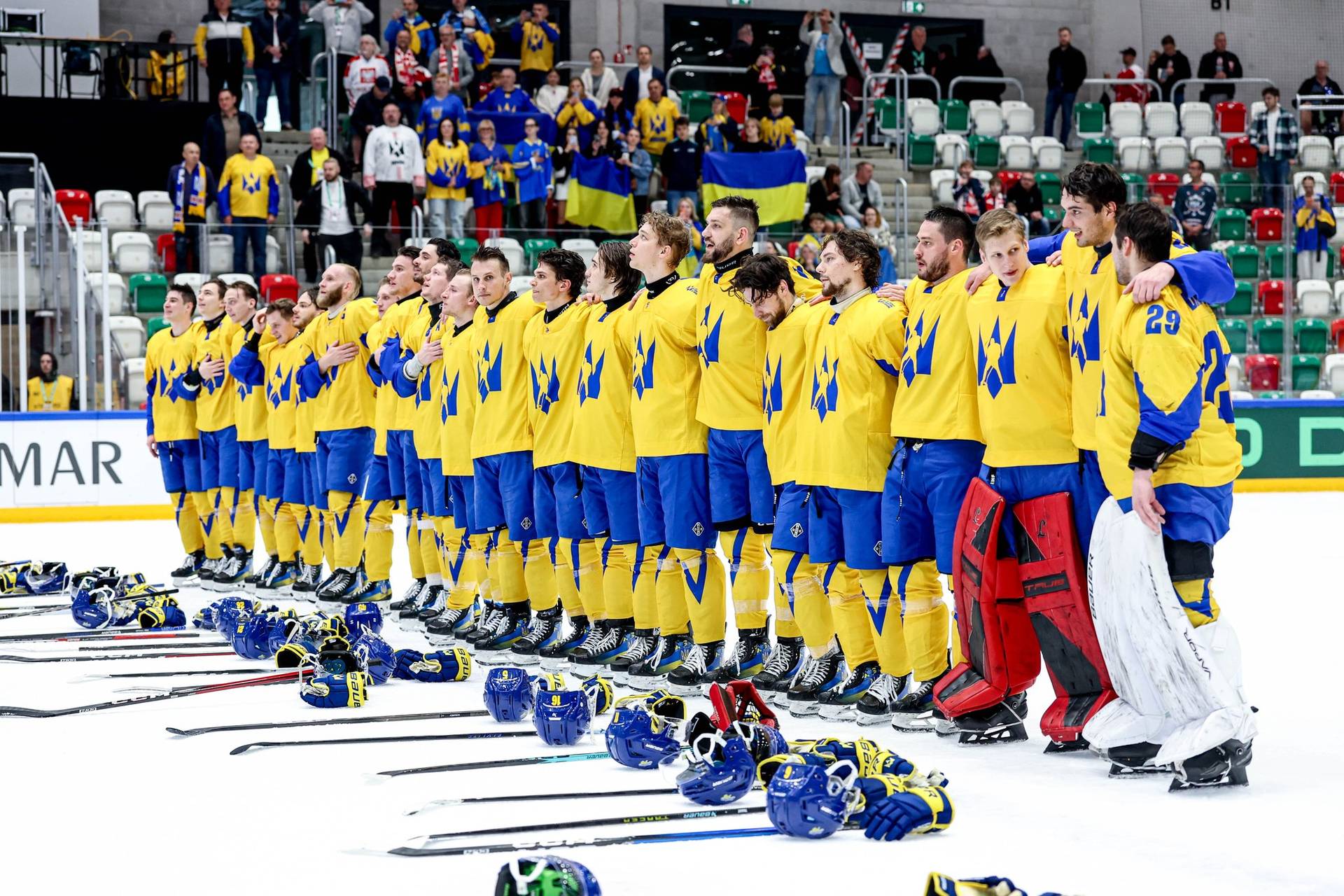 Збірна України з хокею