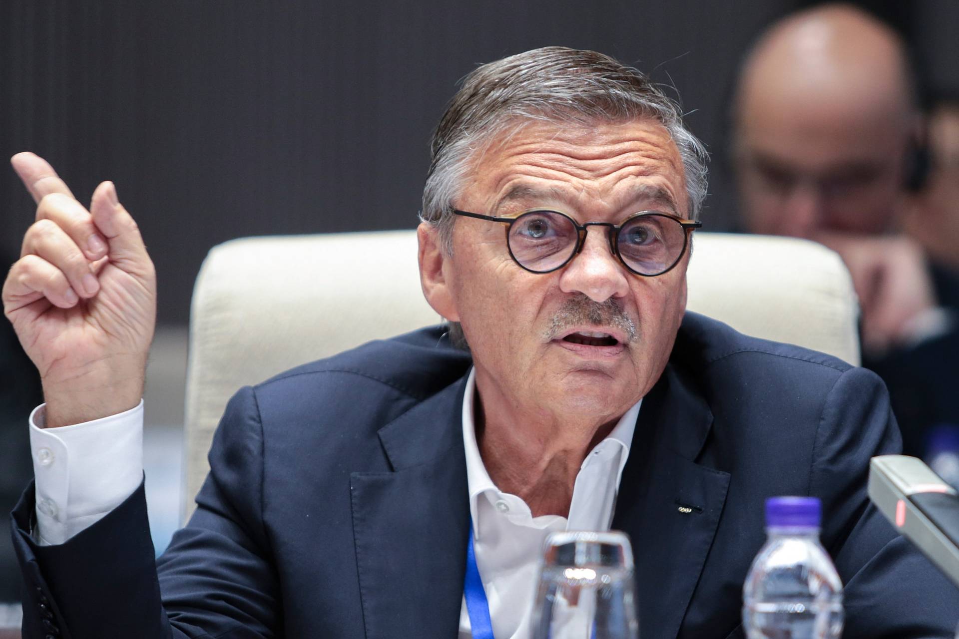 «На жаль, він занадто довго займав пост глави IIHF». Фазеля звинуватили в некомпетентності