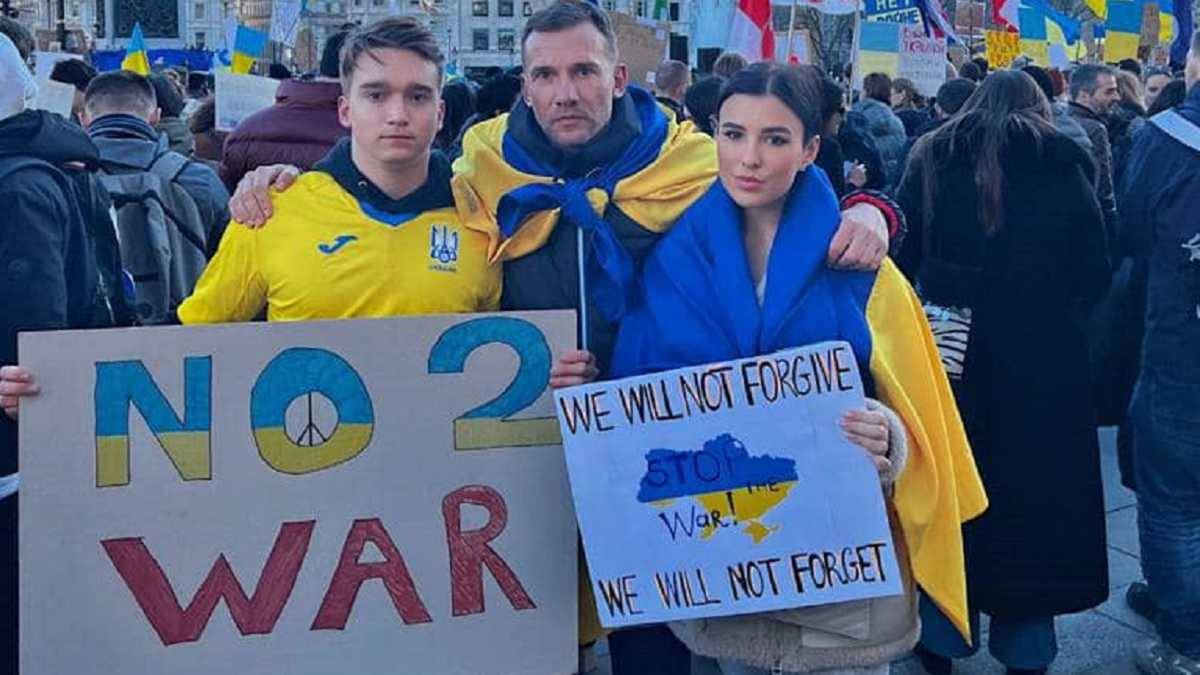«Віримо, що скоро зберемося в рідному Києві». Мама та сестра Шевченка місяць війни залишалися в Києві